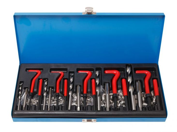 Набор приспособлений и футорок для  восстановления резьбы: М5х0,8 М6х1,0 М8х1,25 М10х1,5 М12х1,75 (131 предмет)в кейсе. ROCKFORCE RF-9130U1 15663