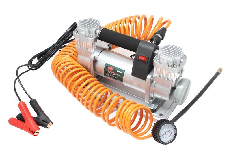 Компрессор поршневой автомобильный двухцилиндровый с сумкой RF-2014260 "ROCKFORCE" (150л/мин, 45А) 12V ROCKFORCE RF-2014260 30176